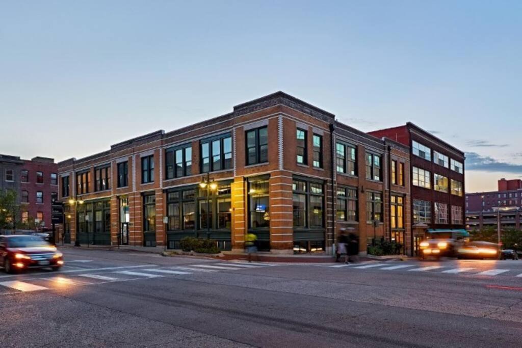 2br 2ba Loft Downtown Kc In Historic Building-201 Apartment *